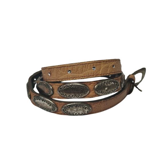 Vintage Tan Western Skinny Concho Belt Silver Tone Rounded Etched Buckle Size L - Picture 2 of 6
